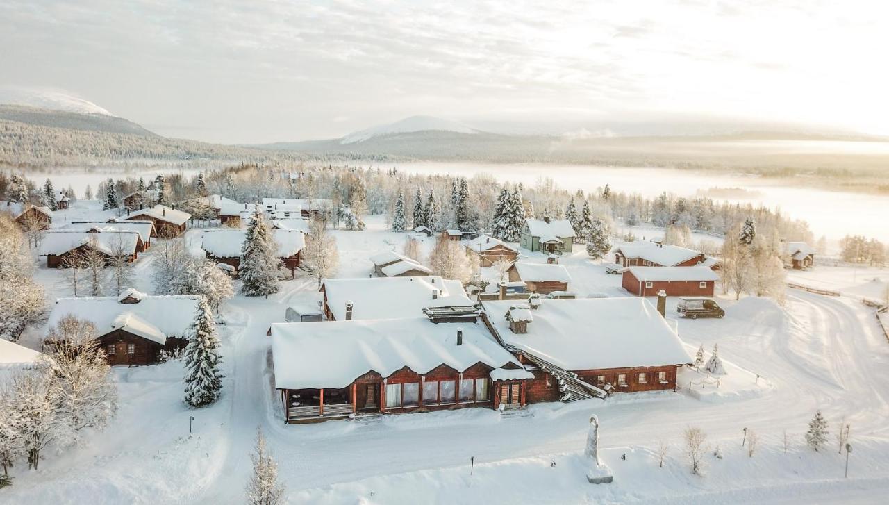 Hotel Yllaeshumina Äkäslompolo Extérieur photo